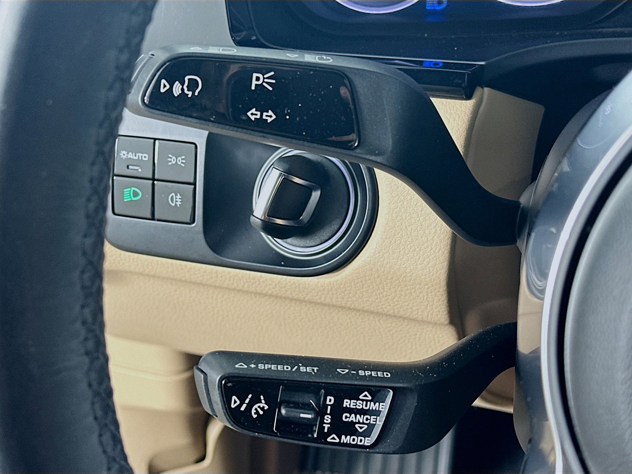 Used 2021 Porsche Cayenne Coupe image 19