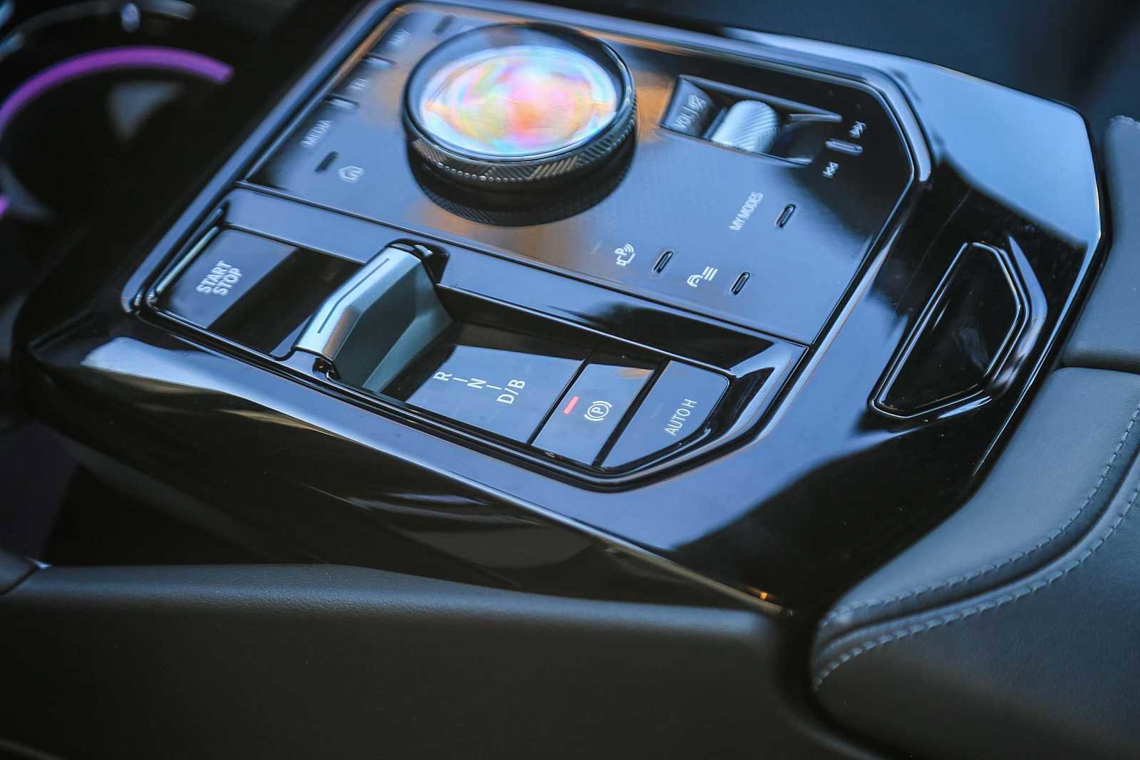 Used 2025 BMW i5 M60 w/ Premium Package image 16