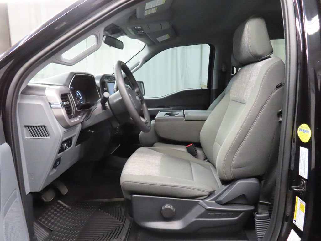 Used 2023 Ford F150 XLT w/ Trailer Tow Package image 9