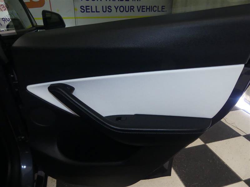 Used 2022 Tesla Model Y Long Range AWD/4WD image 21