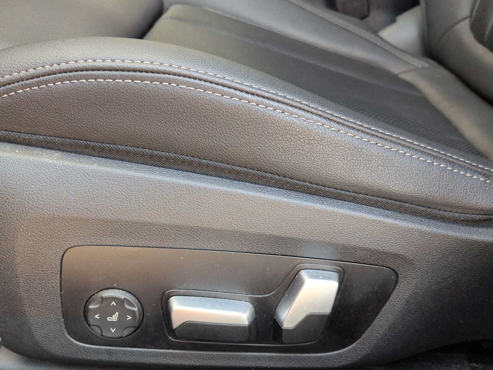 Used 2023 BMW i4 eDrive40 w/ Premium Package RWD image 18