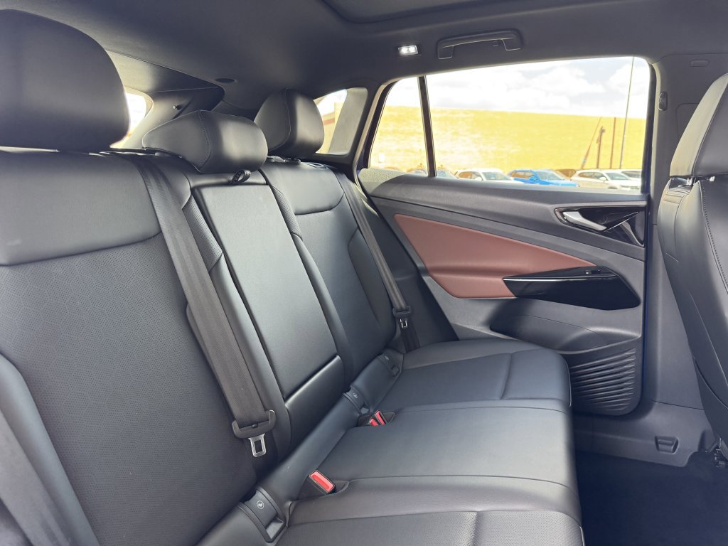 Used 2022 Volkswagen ID.4 Pro S image 40