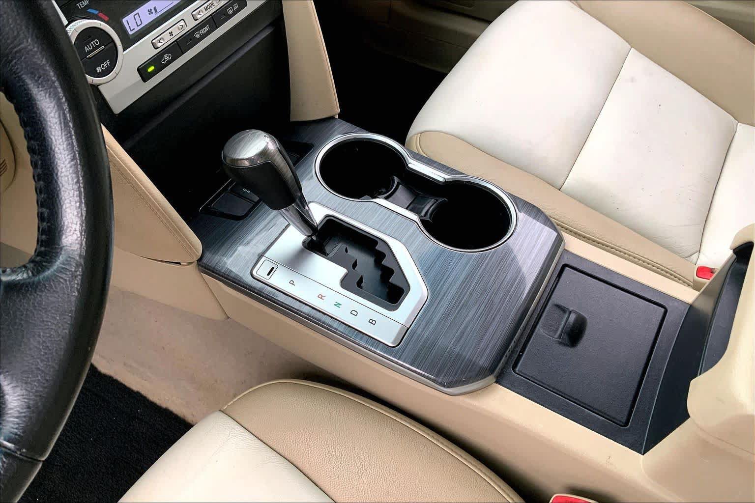 Used 2013 Toyota Camry XLE w/ Convenience Pkg FWD image 17