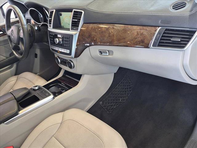 Used 2016 Mercedes-Benz GL 450 4MATIC image 22