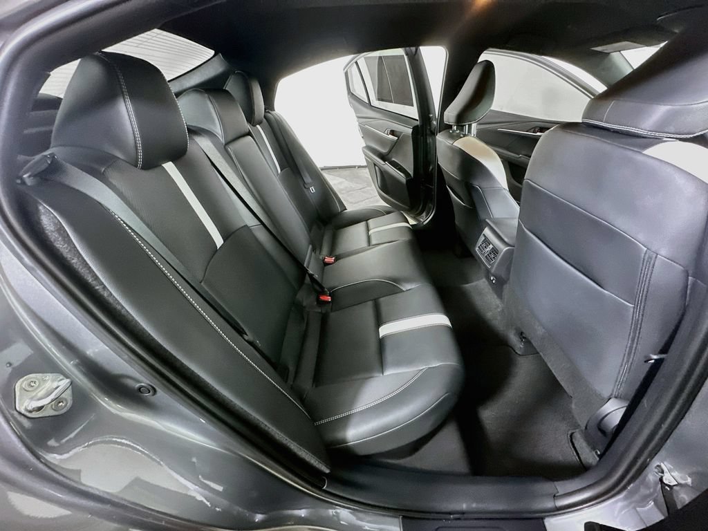 Used 2025 Toyota Camry SE FWD image 11