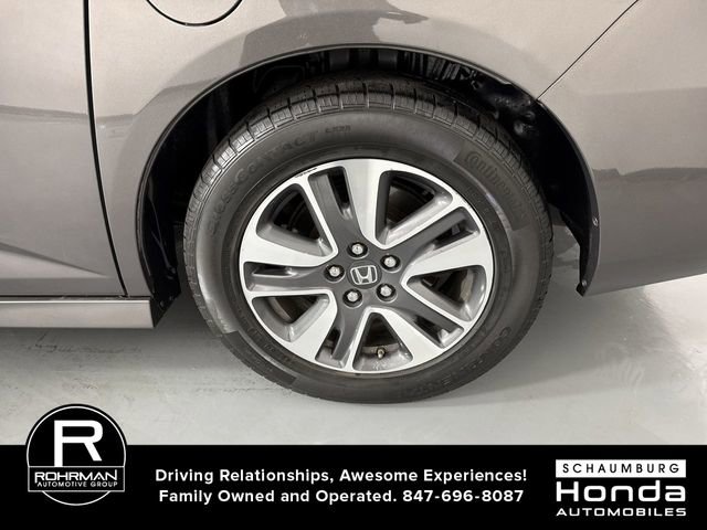Used 2016 Honda Odyssey Touring Elite image 5