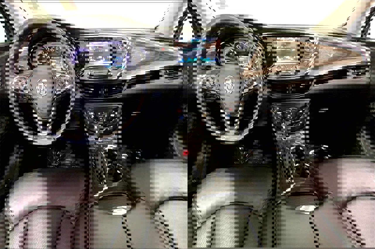 Used 2020 Buick Envision Essence w/ Experience Buick Package image 15