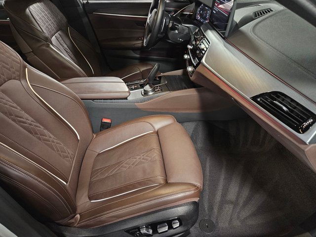 Certified 2023 BMW M550i xDrive AWD/4WD image 22