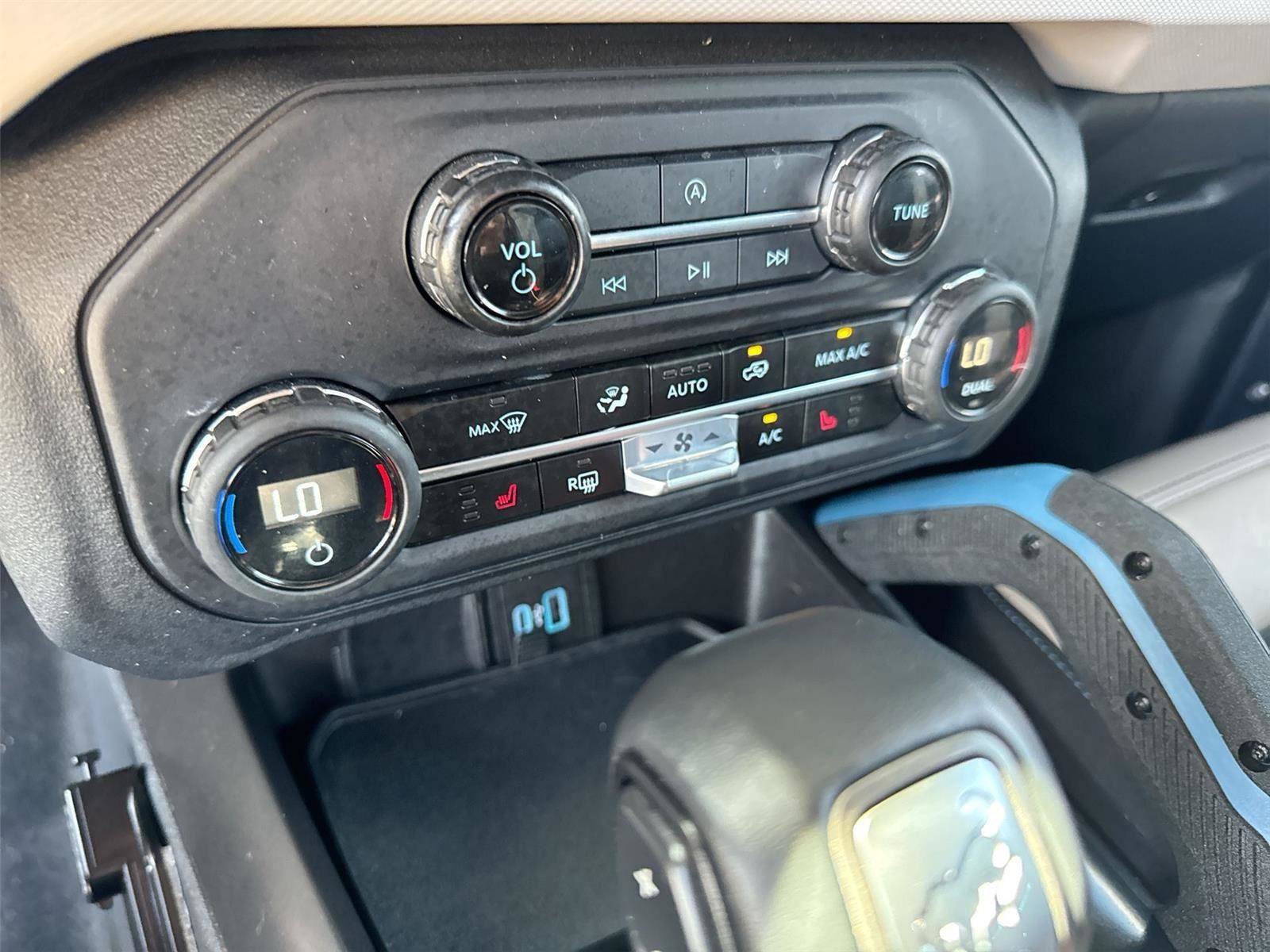 Certified 2023 Ford Bronco Wildtrak image 17