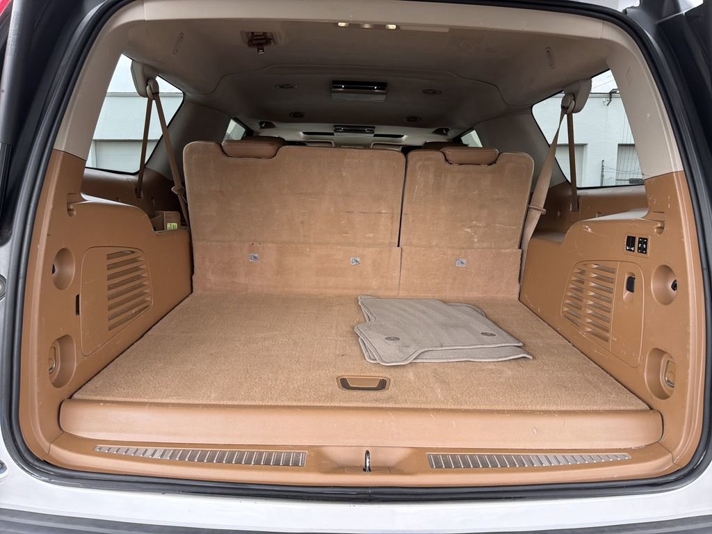 Used 2016 Cadillac Escalade ESV Platinum AWD/4WD image 30