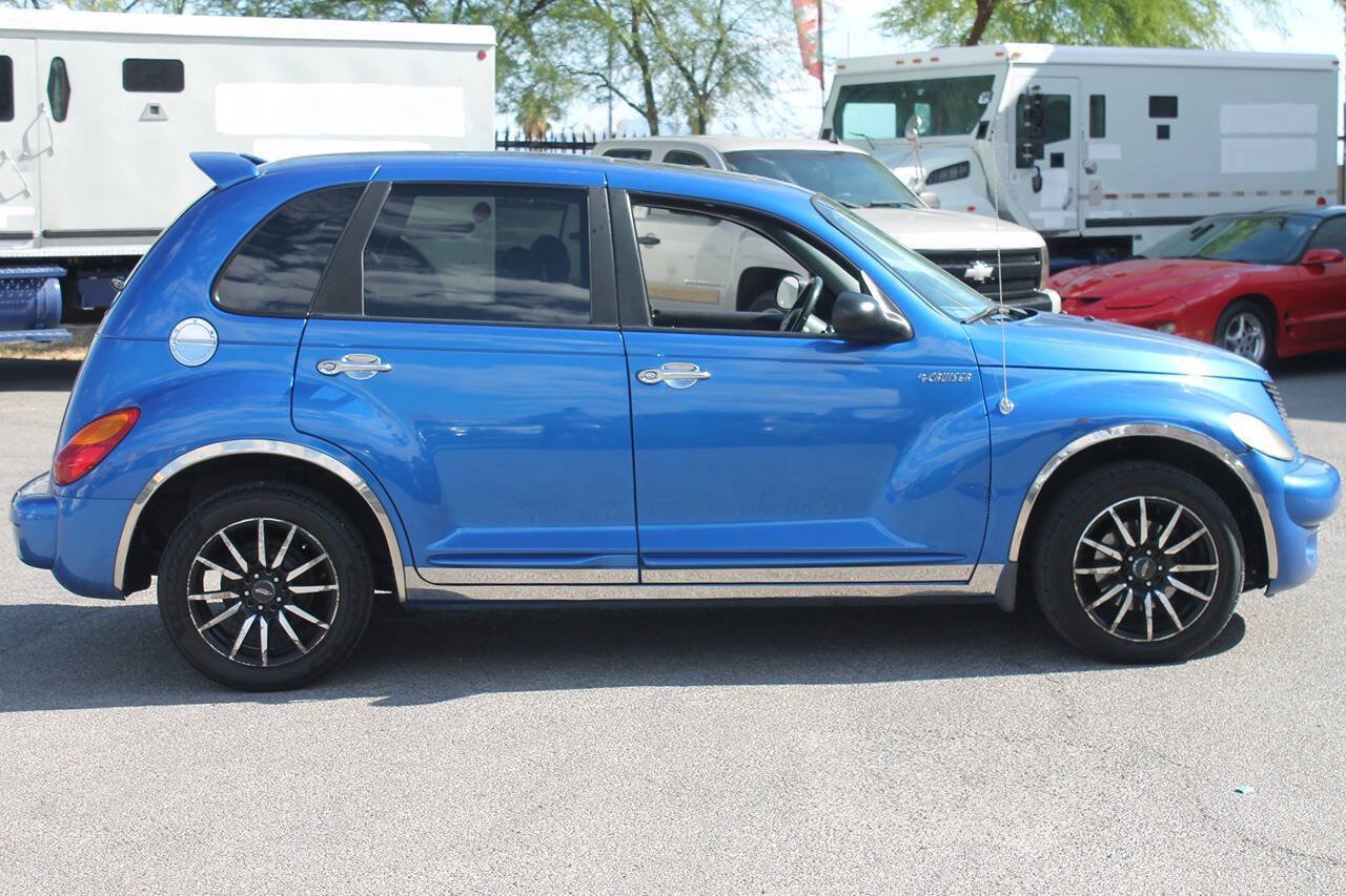 Used 2004 Chrysler PT Cruiser Limited FWD image 9