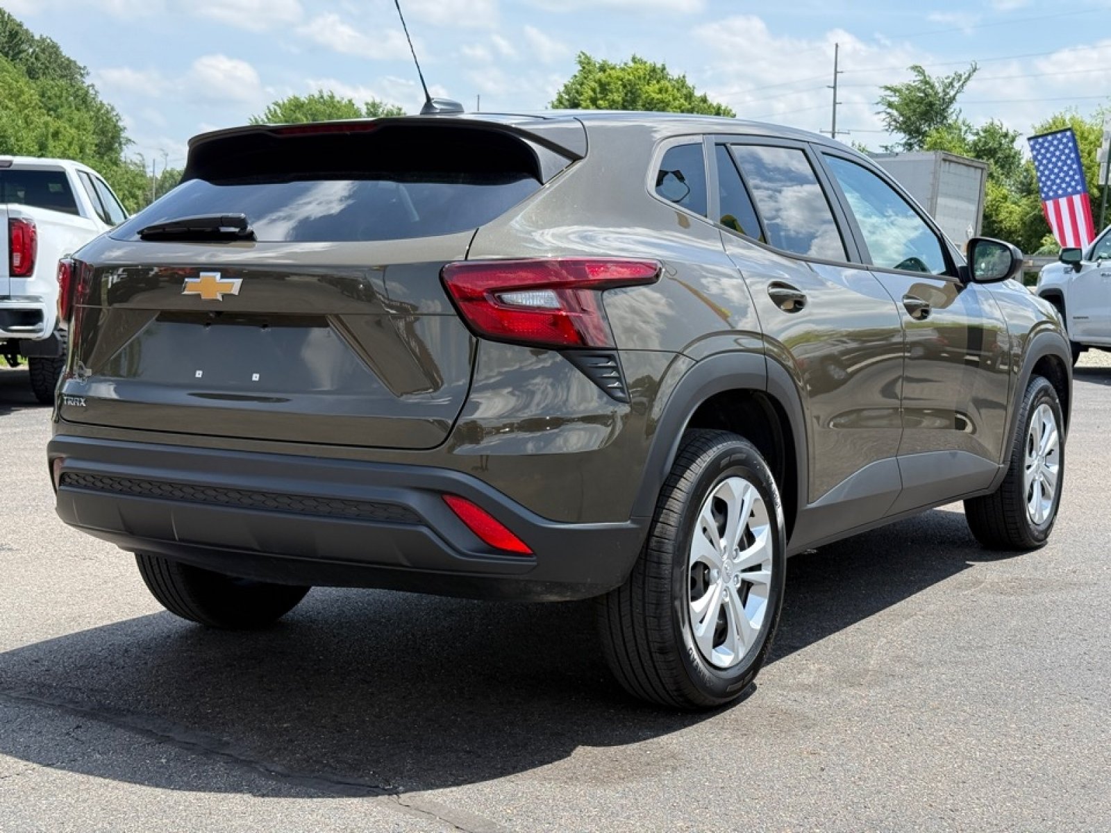 Used 2024 Chevrolet Trax LS FWD image 8