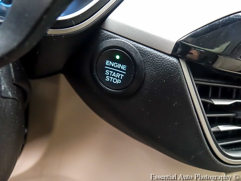 Used 2022 Ford Escape SE w/ SE Sport Appearance Package AWD/4WD image 16