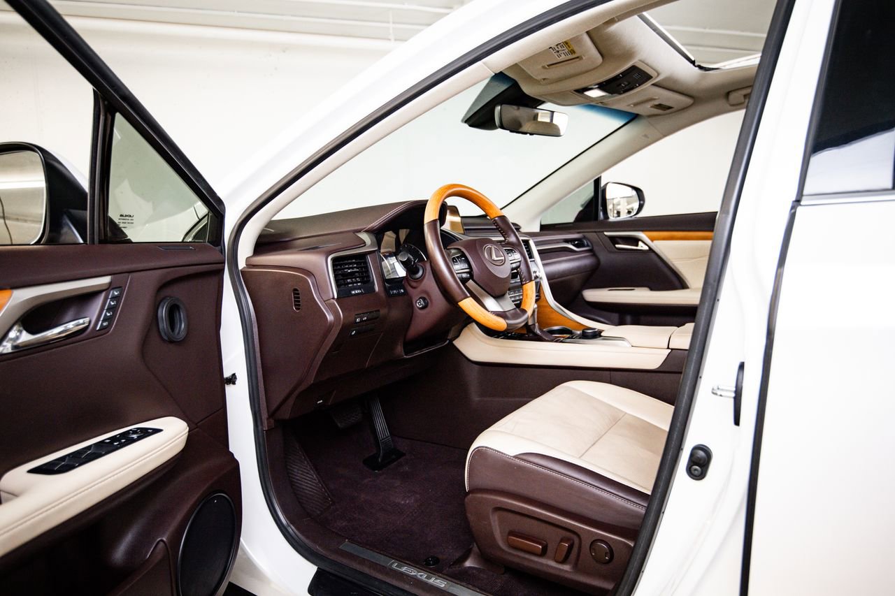 Used 2019 Lexus RX 350 FWD w/ Premium Package image 4