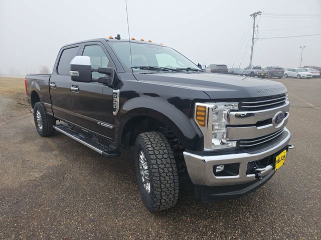 Used 2019 Ford F350 Lariat w/ Chrome Package image 7