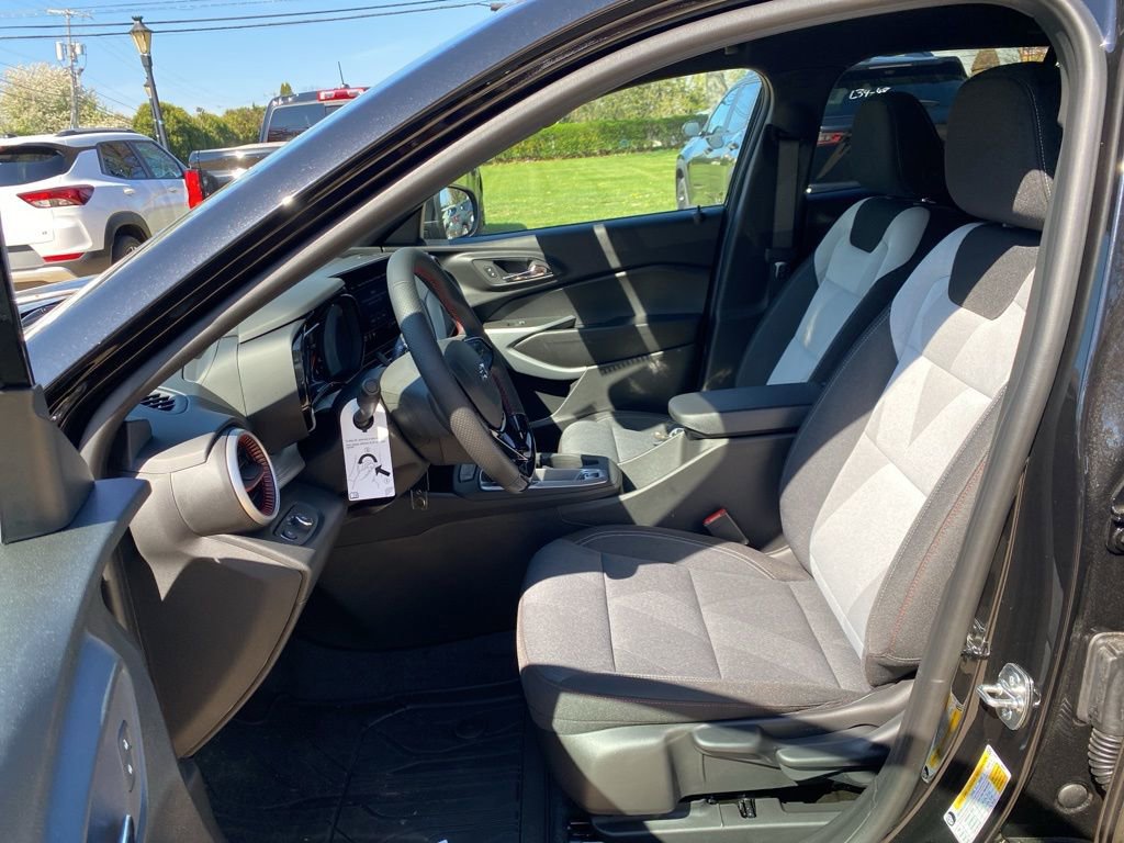 New 2026 Chevrolet Trax RS w/ Driver Confidence Package FWD image 12