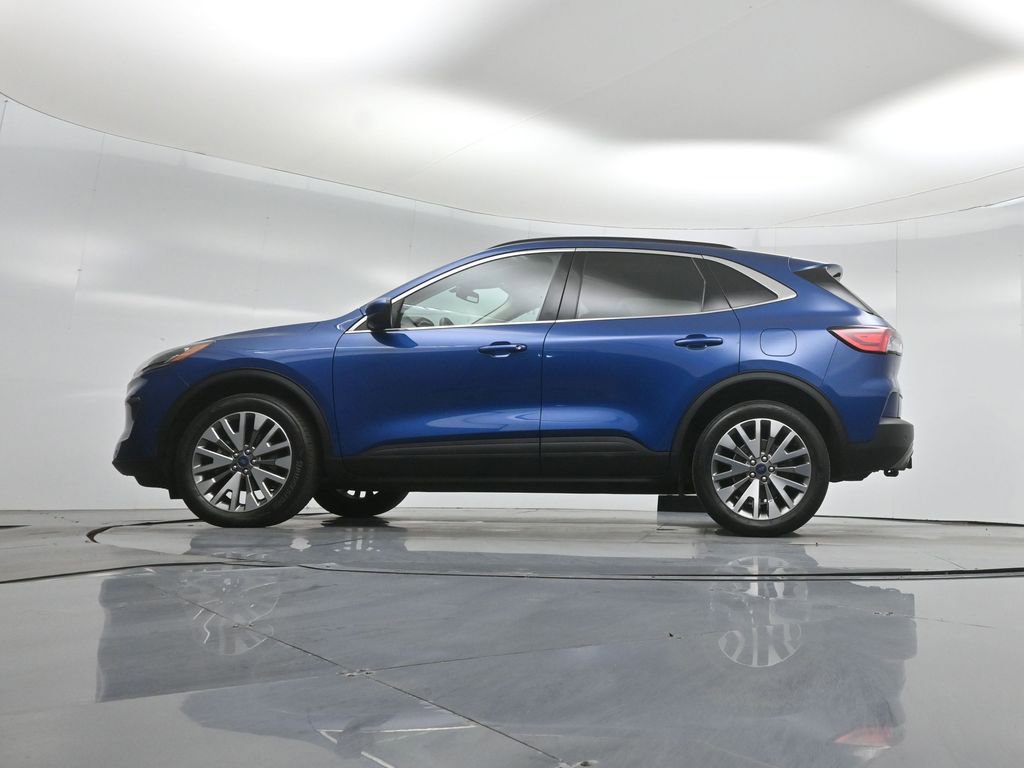 Certified 2022 Ford Escape Titanium w/ Class II Trailer Tow Package image 55