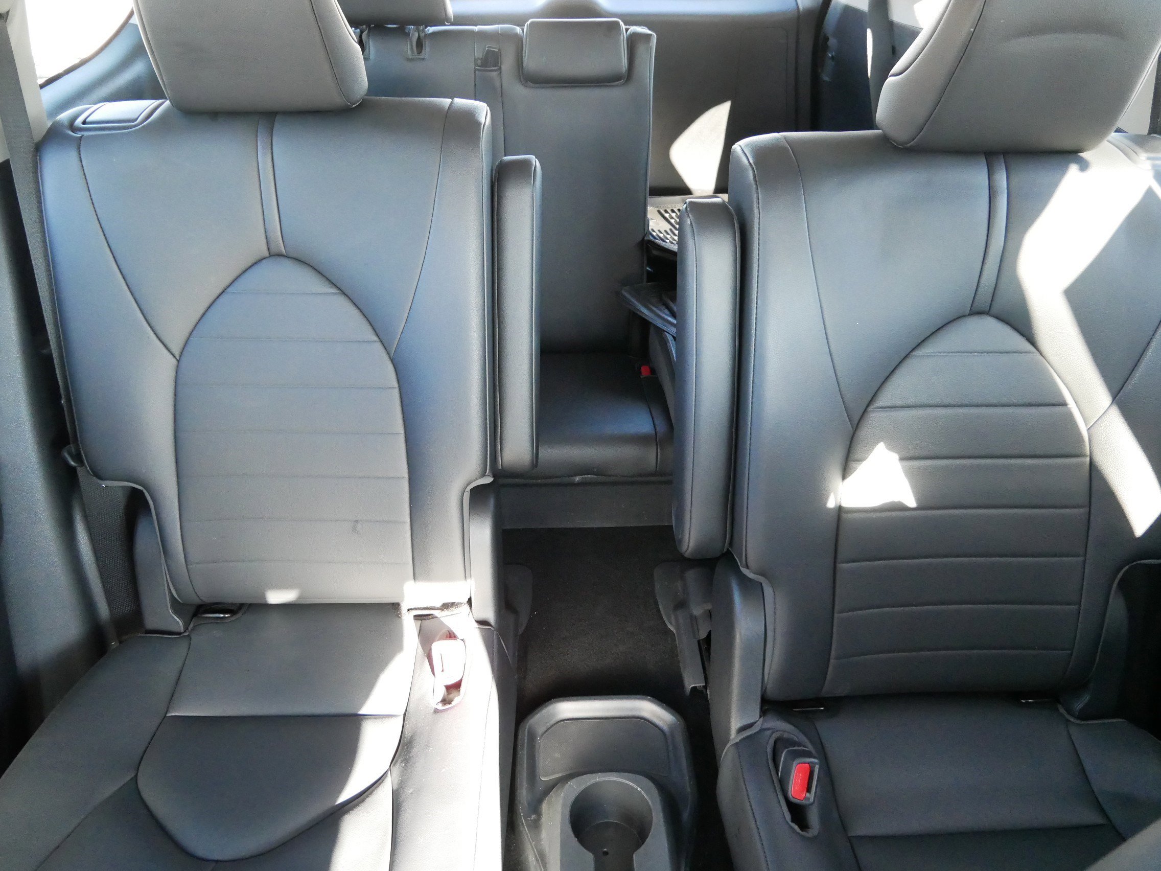 Used 2020 Toyota Highlander XLE image 13