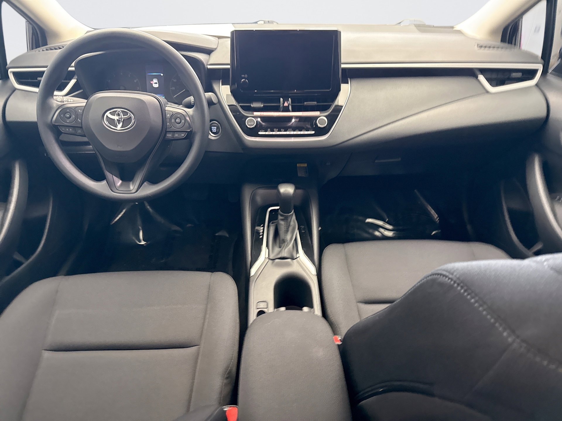 Used 2025 Toyota Corolla LE w/ LE Premium Package image 14