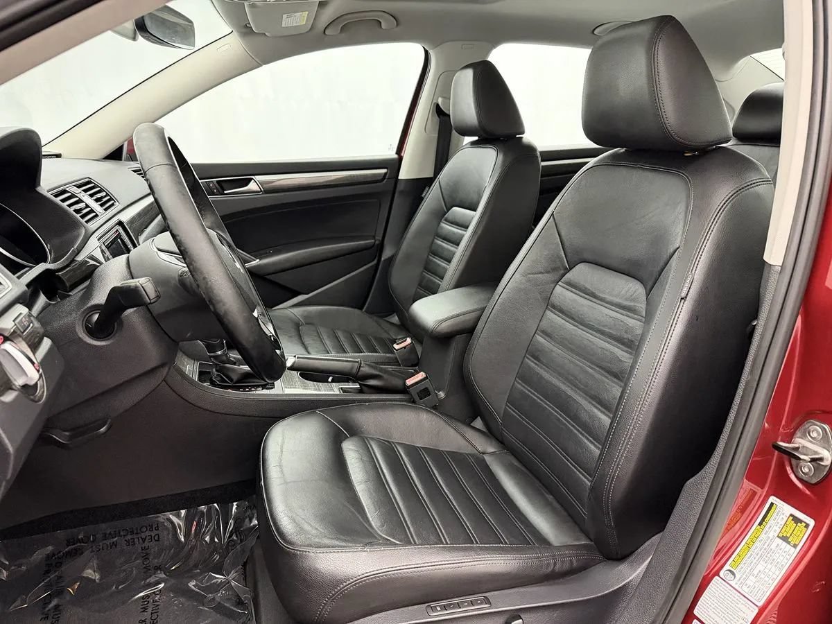Used 2016 Volkswagen Passat 1.8T SEL Premium FWD image 10