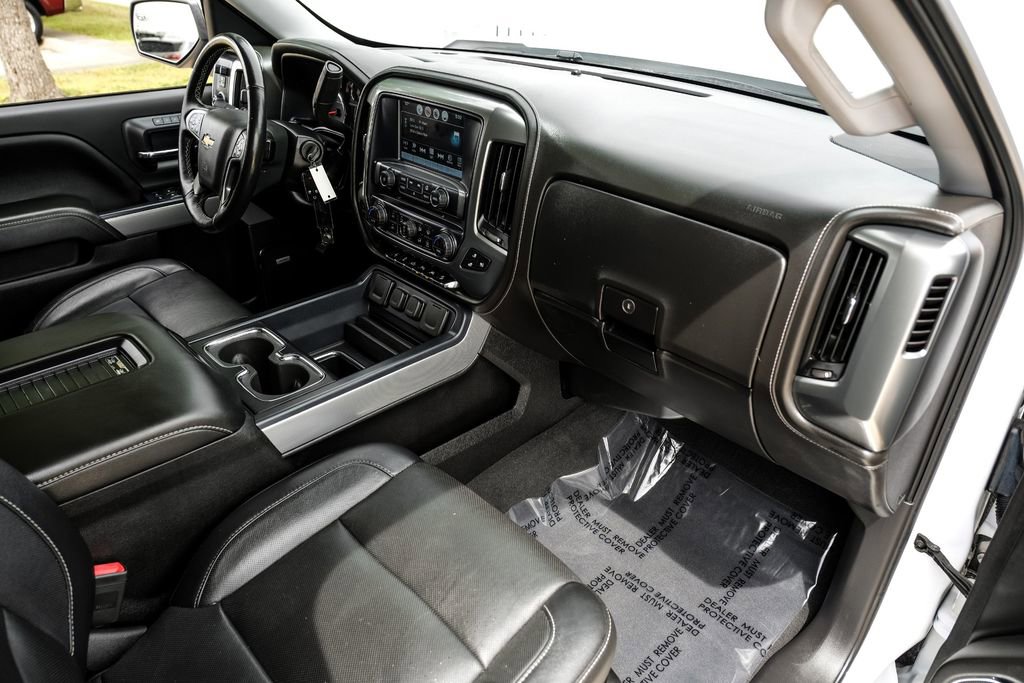 Used 2018 Chevrolet Silverado 1500 LTZ Z71 w/ LTZ Plus Package AWD/4WD image 9