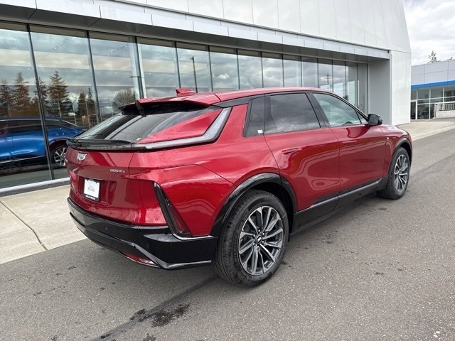 New 2025 Cadillac Lyriq Sport image 8
