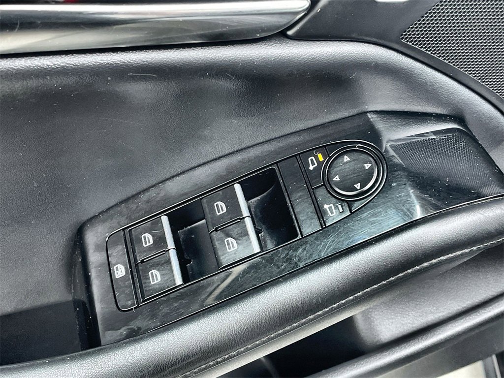 Used 2023 MAZDA MAZDA3 s image 12