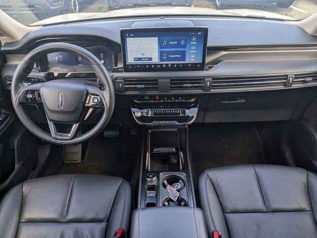 Used 2025 Lincoln Corsair Grand Touring w/ Equipment Group 301A image 16