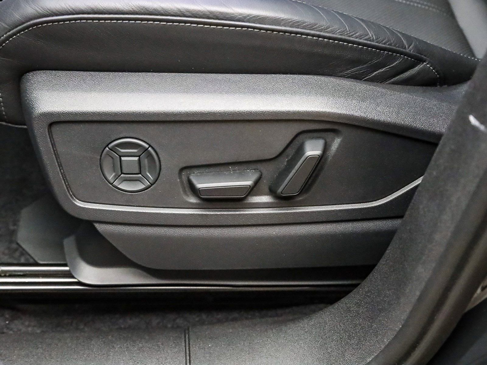 Certified 2025 Audi Q5 Premium Plus w/ Premium Plus image 22