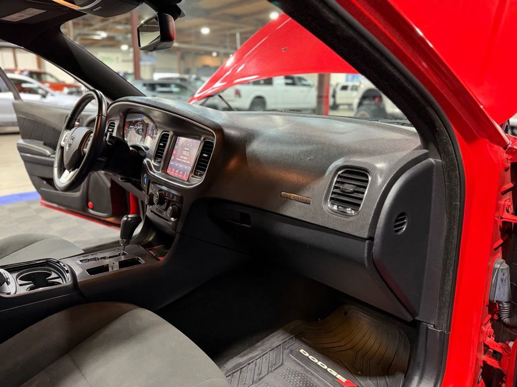 Used 2014 Dodge Charger R/T w/ Wheels & Tunes Group image 18