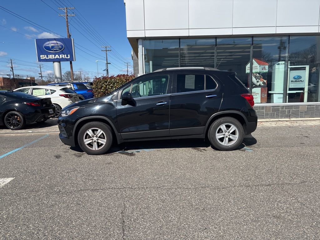 Used 2019 Chevrolet Trax LT w/ LT Convenience Package image 6