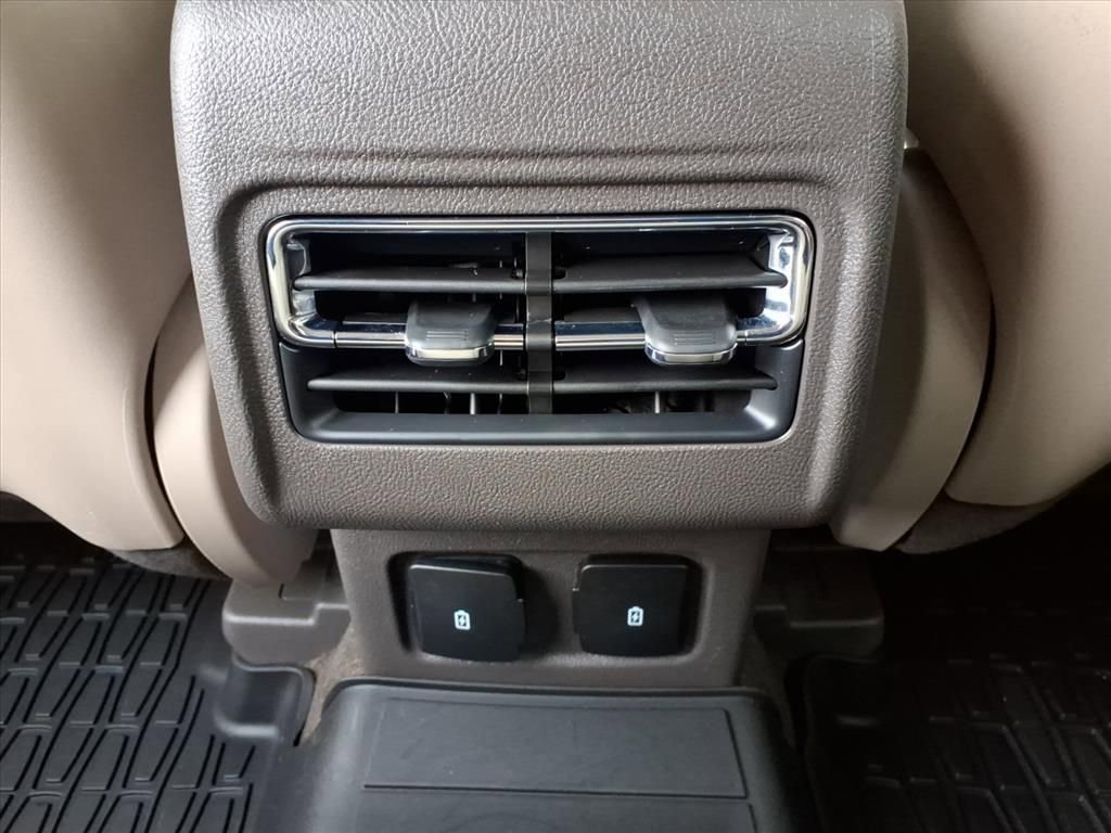 Used 2023 Lincoln Corsair Reserve image 26