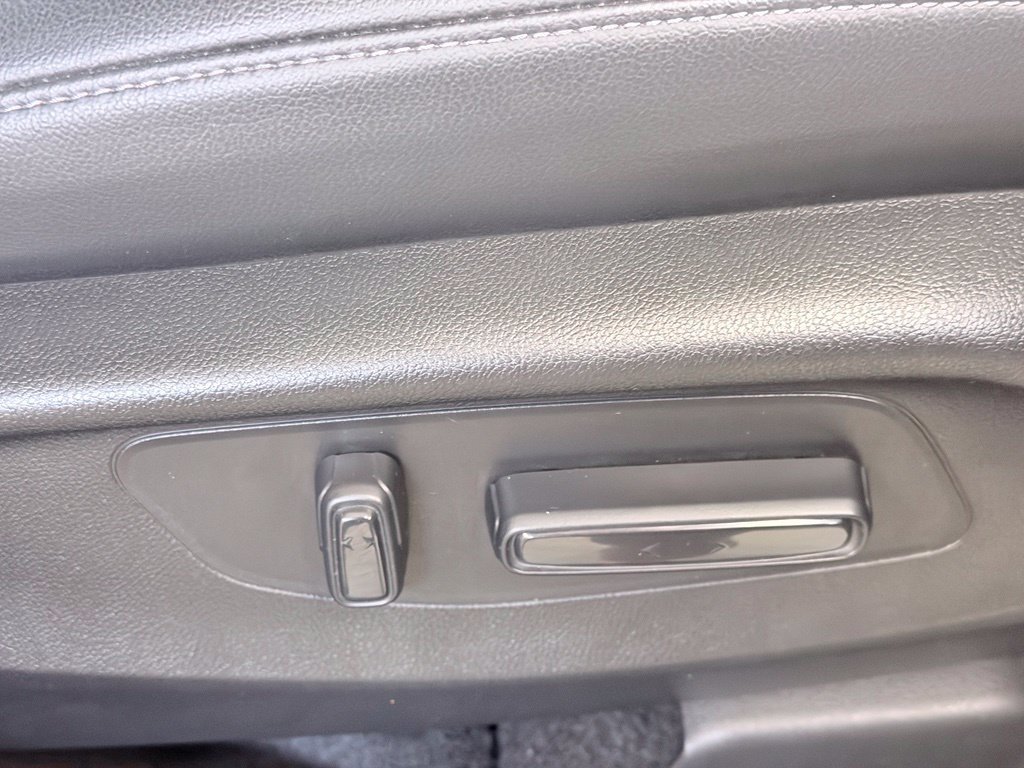 Used 2025 Honda CR-V EX-L image 35