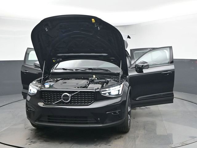 New 2026 Volvo XC40 B5 Plus w/ Protection Package Premier image 53