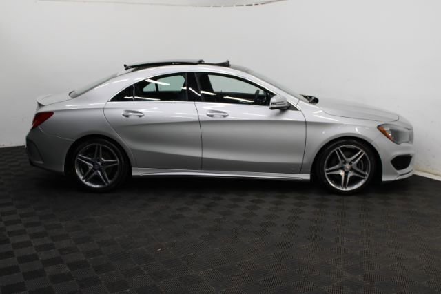 Used 2015 Mercedes-Benz CLA 250 4MATIC image 4
