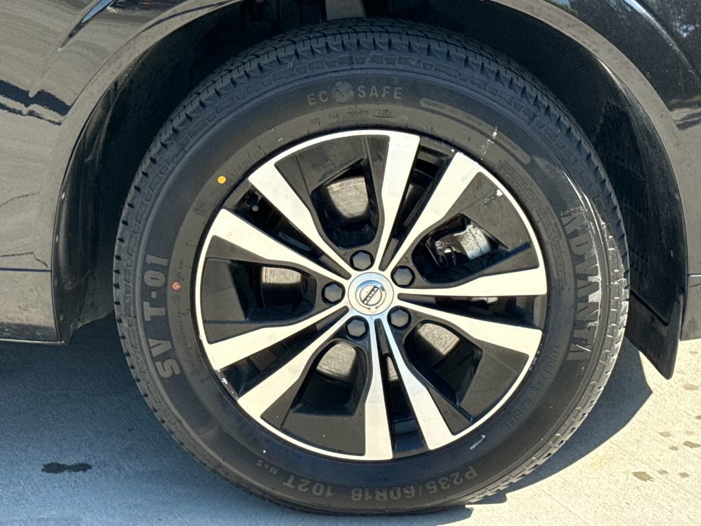 Used 2023 Volvo XC60 B5 Core FWD image 10