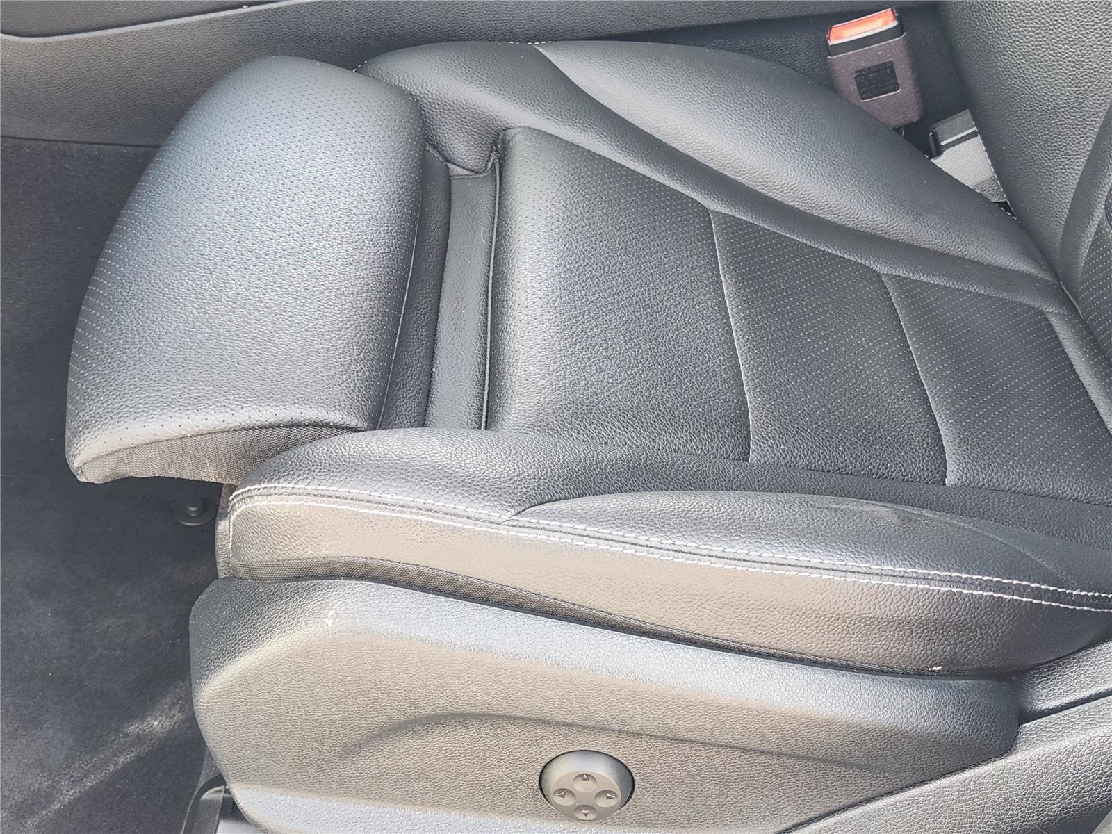 Used 2021 Mercedes-Benz GLC 300 4MATIC image 31