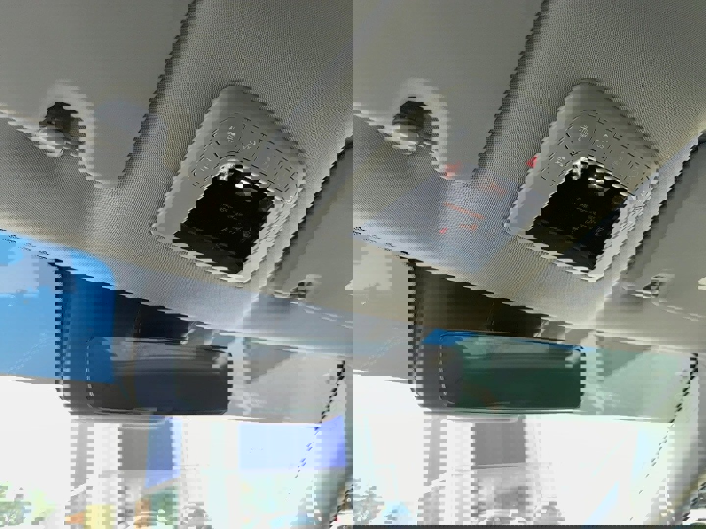 Certified 2025 Volvo EX90 Ultra image 26