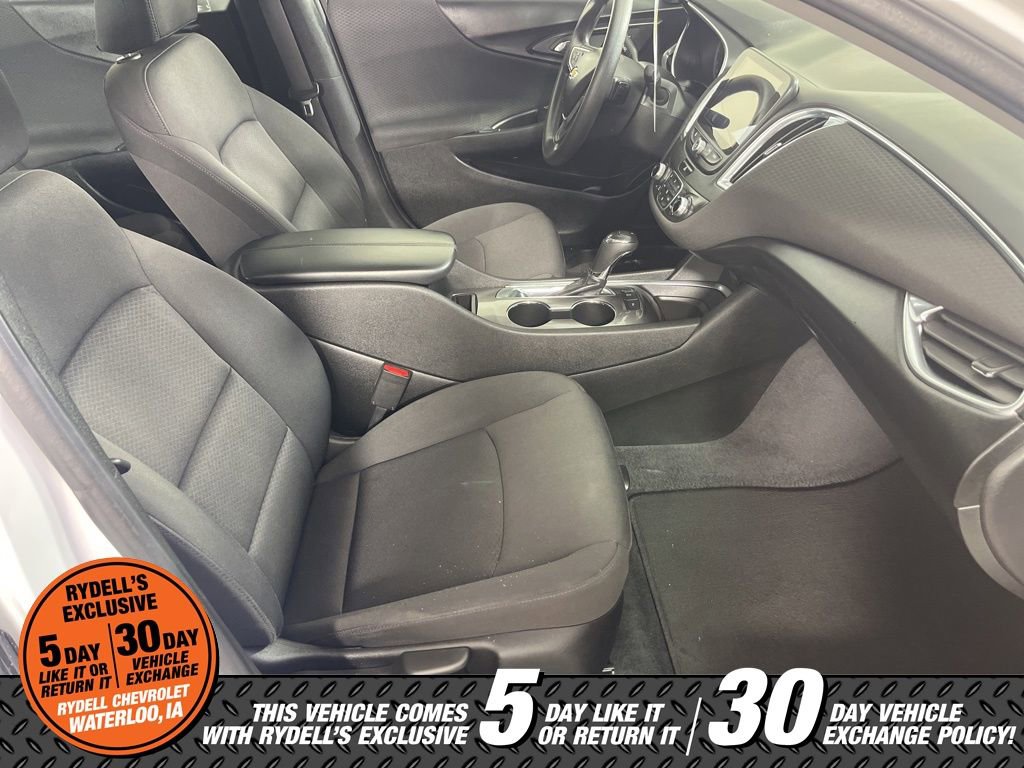 Certified 2019 Chevrolet Malibu LT w/ Driver Confidence Package image 17
