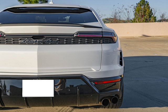 Used 2025 Lamborghini Urus SE image 58