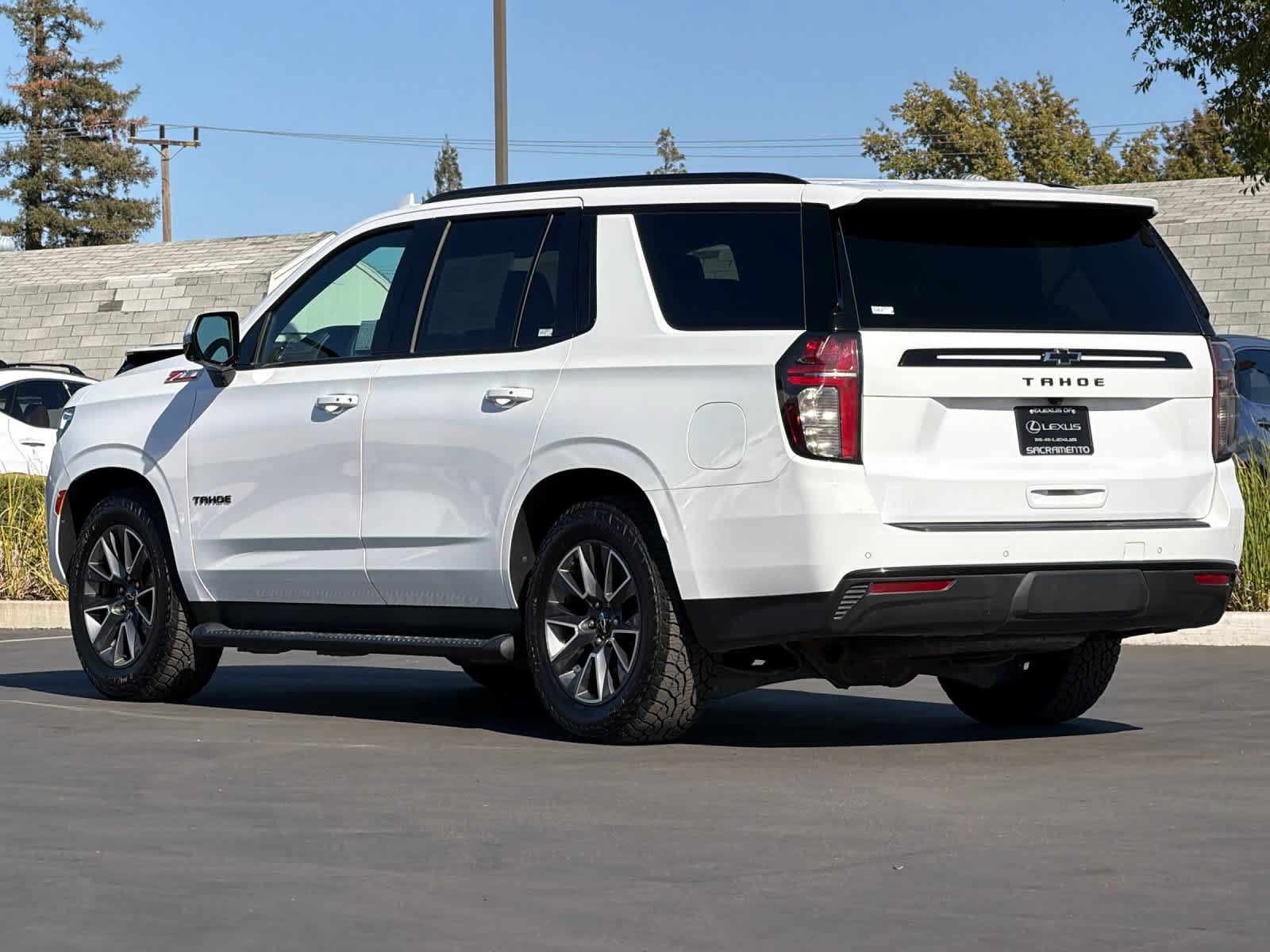 Used 2023 Chevrolet Tahoe Z71 w/ Z71 Off-Road Package AWD/4WD image 7