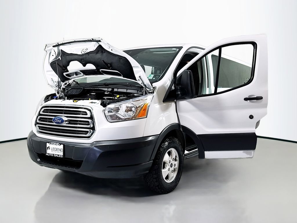 Used 2018 Ford Transit 350 XLT image 19