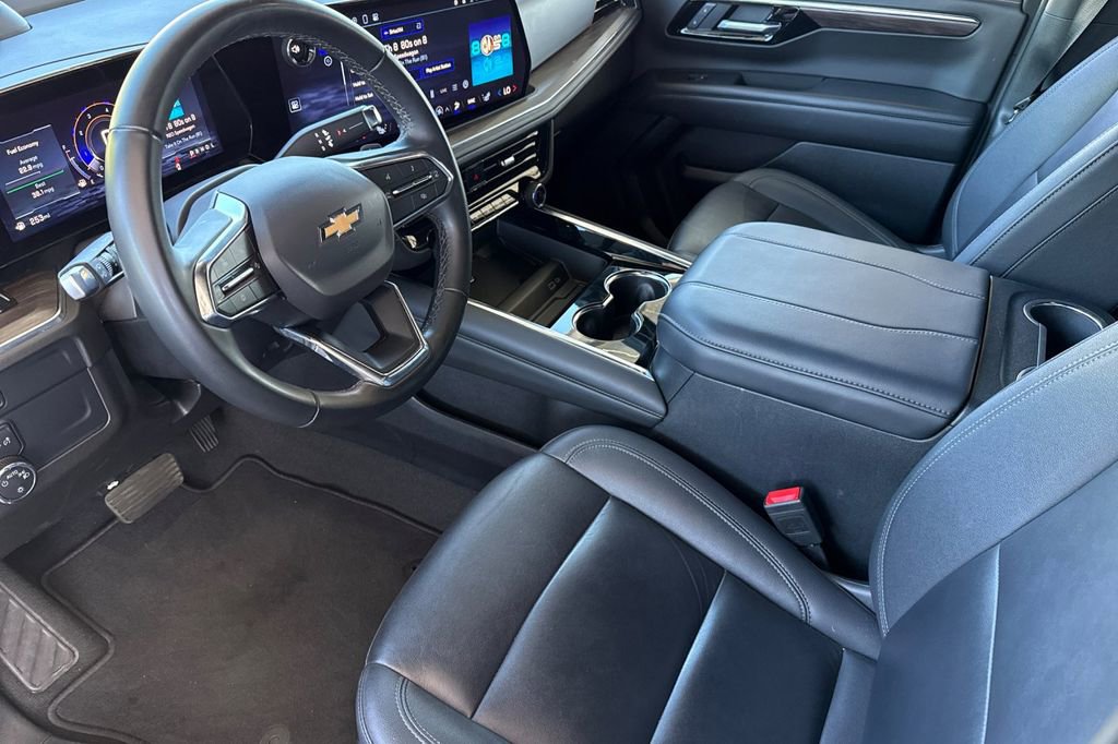 Used 2025 Chevrolet Tahoe LT image 5