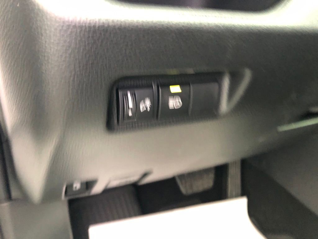 Used 2025 Toyota RAV4 LE image 12