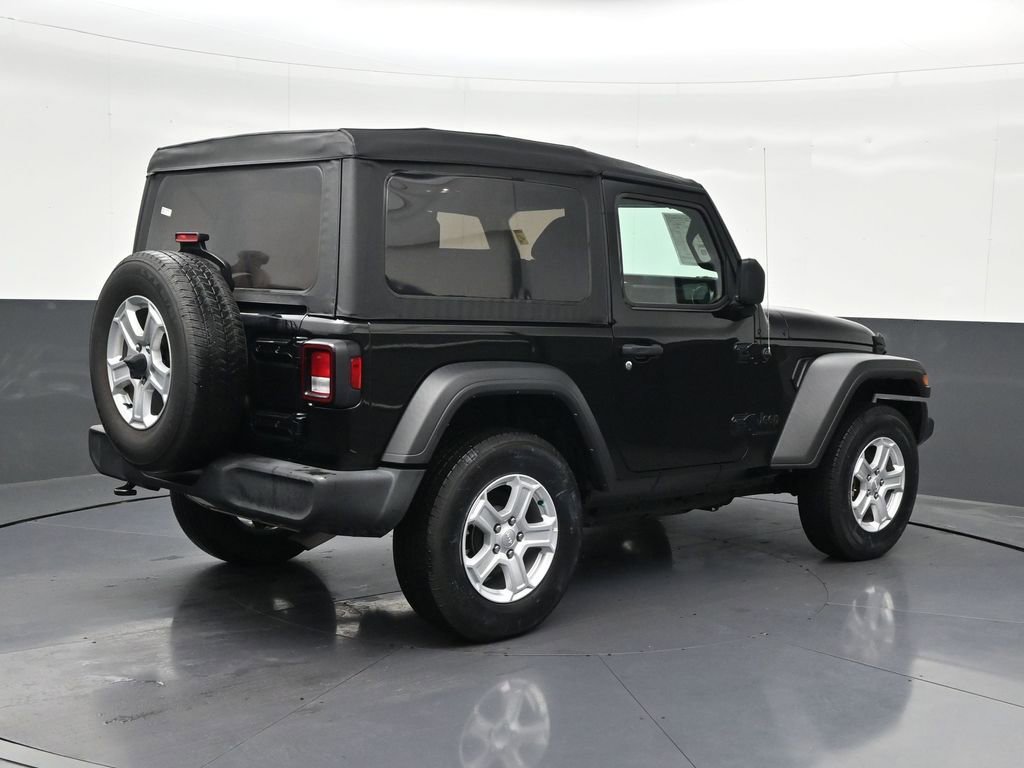 Used 2022 Jeep Wrangler Sport AWD/4WD image 5