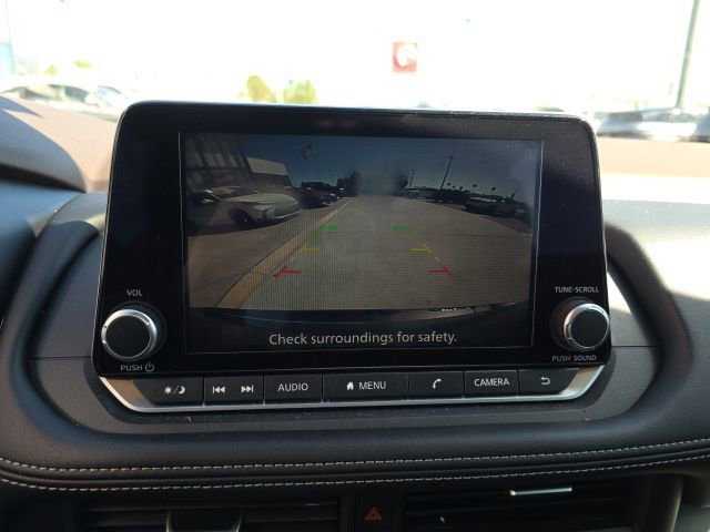 Used 2023 Nissan Rogue S image 19