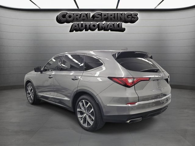 Used 2023 Acura MDX w/ Technology Package FWD image 4