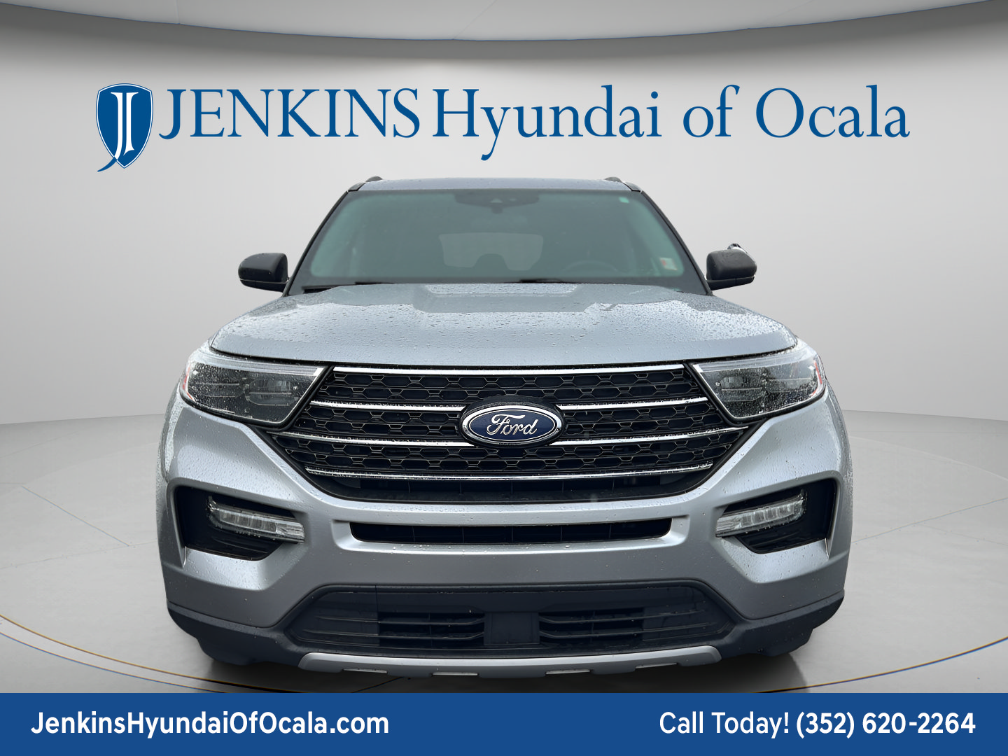 Used 2023 Ford Explorer XLT w/ Equipment Group 202A AWD/4WD image 8