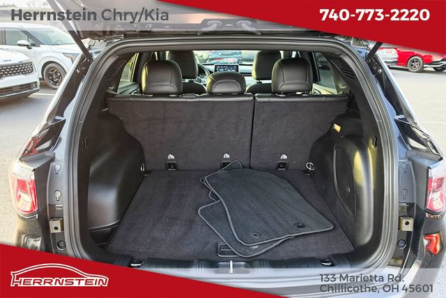 Used 2023 Jeep Compass Limited w/ Sun and Sound Group AWD/4WD image 25
