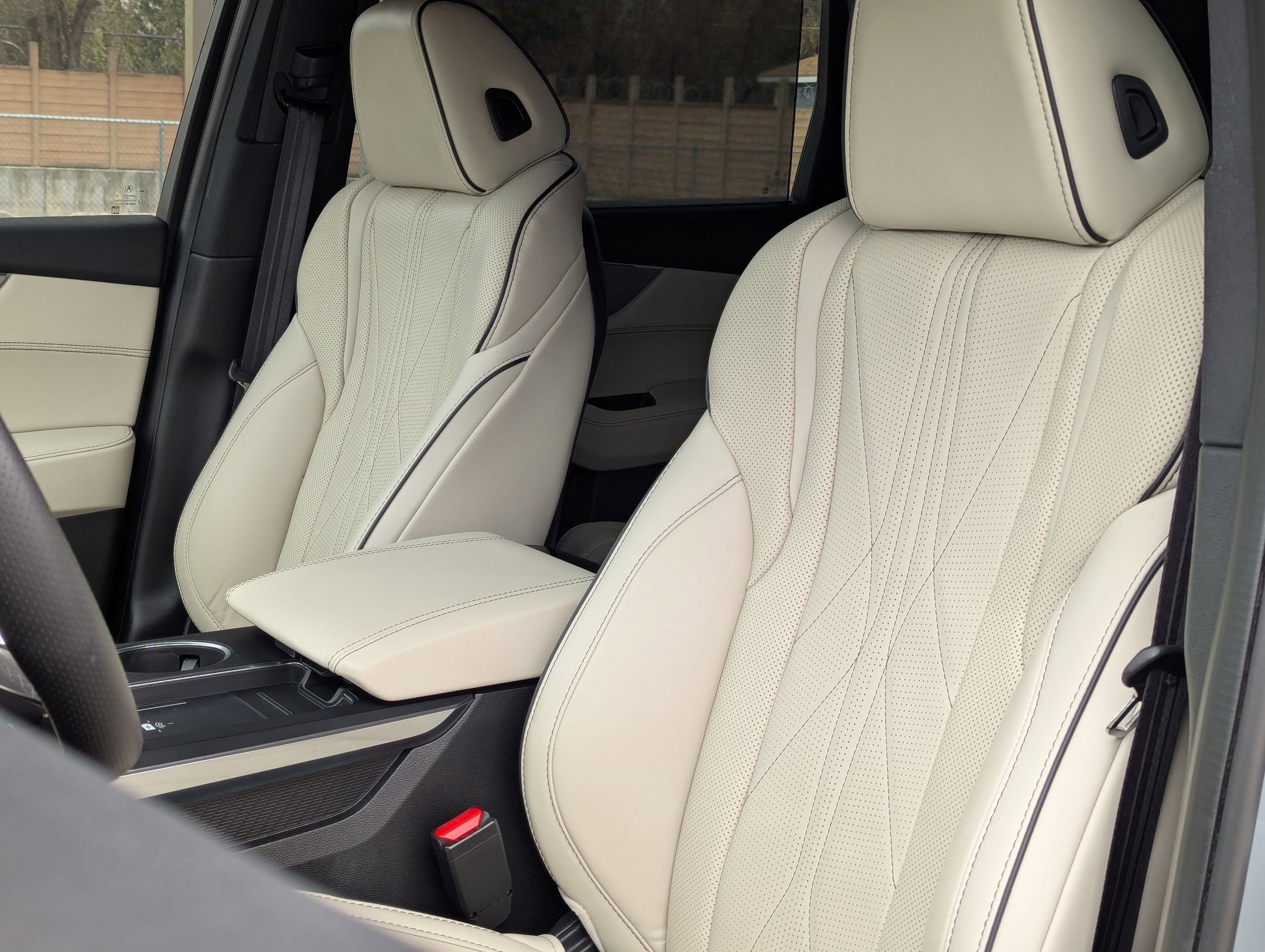 Used 2025 Acura MDX A-Spec image 14